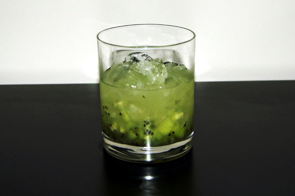 зеленый коктейль с киви