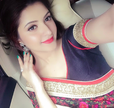 Cute Bangladeshi Hot Movie Actress Pori Moni Latest Photo Gallery In Saree
