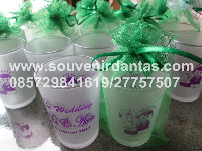 souvenir gelas murah