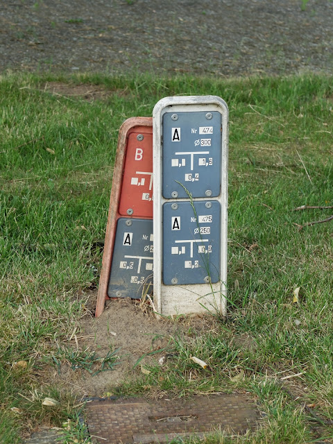 Aanwijsplaten, Duiven. Foto: Robert van der Kroft