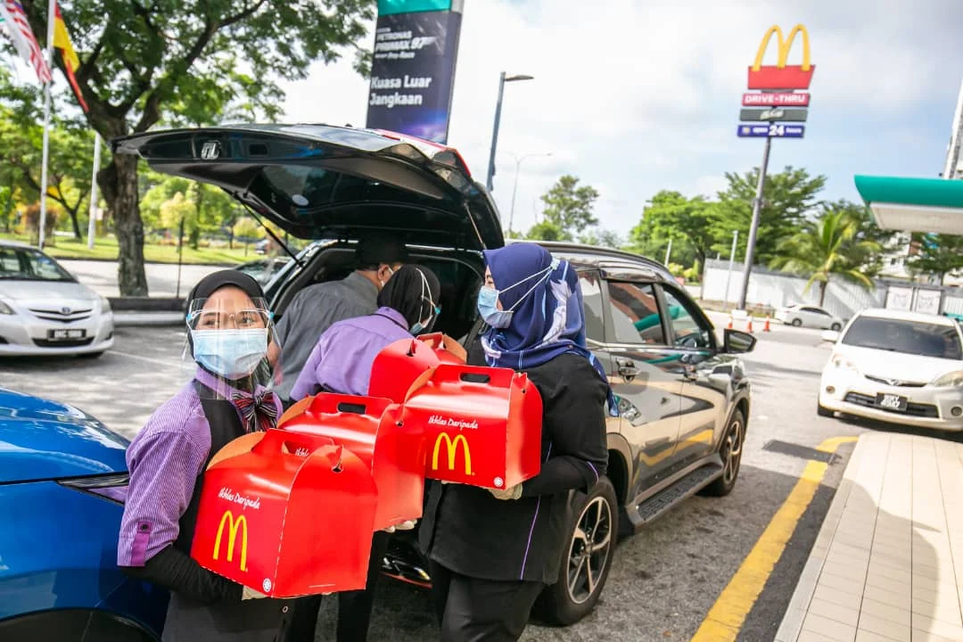 McDonald’s Malaysia Taja Makanan Untuk Hospital Sungai Buloh