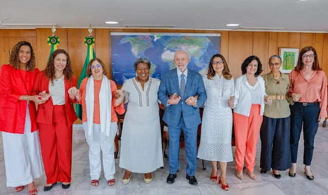 Presidente Lula empossa nova ministra dos Direitos Humanos e da Cidadania, Macaé Evaristo