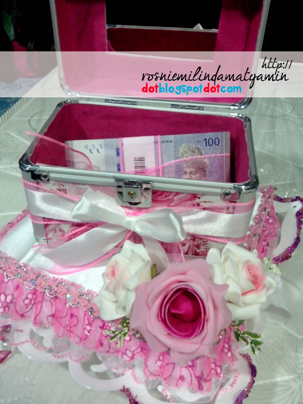 Gubahan Hantaran Perkahwinan - Pink Putih - emilinda