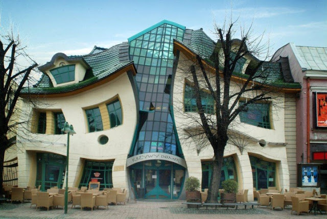  البيت الأعوج مركز للتسوق في سوبوت ببولندا ’’ معمار فوق الخيال ’’
