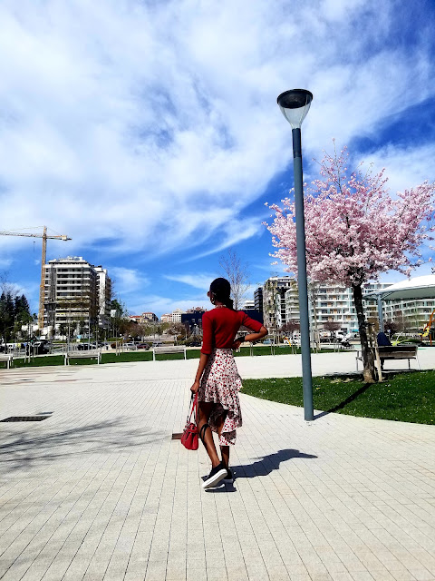 Assymmetrical Skirt Outfit For The Perfect Casual Look