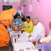 मुख्यमंत्री भूपेश बघेल ने कडार निवासी किसान ढेलुराम साहू के घर स्वादिष्ट छत्तीसगढ़ी व्यजंनों का चखा स्वाद