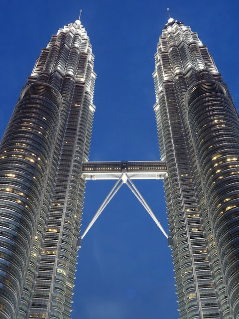 petronas towers kuala lumpur malaysia