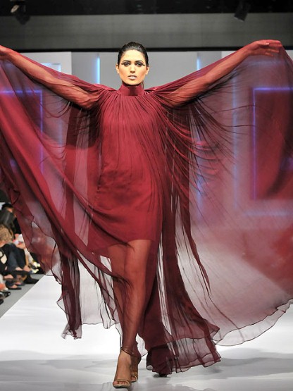 https://blogger.googleusercontent.com/img/b/R29vZ2xl/AVvXsEjadjlbKri92KqxoyJA88yUpDamTD2v2NSnAogYumsPLzwd0mauOLxbFlDhxRCyjdGT6zFUPjmV3tSArJhJ50D6PHBoL92glNF4v6RD5kQClMbDNBOBXmN7eR7Zgwec347Au71HCMfxtVM/s1600/Pakistan+Fashion+Week+2011+%252820%2529.jpg