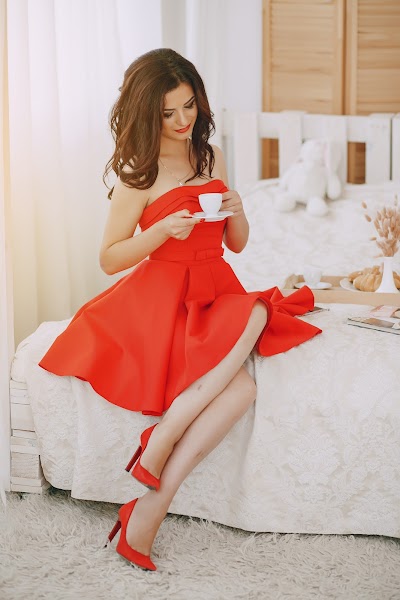 Tea Party Dresses: Immortal Style for Each Occasion