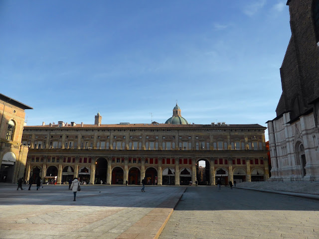 palazzo-dei-banchi-bologna