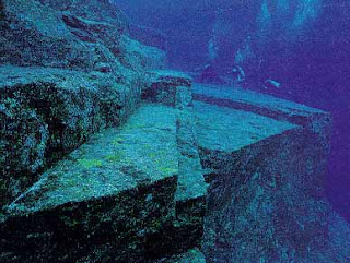 Foto Piramida Kuno di Dasar Laut Jepang No.8 - Simbya