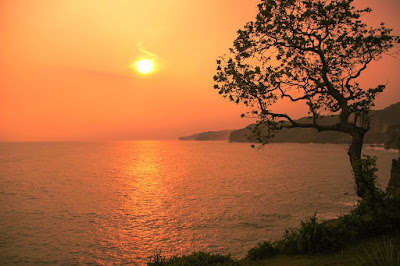  Alasan Mangapa Pantai Bisa Bikin Kita Ketagihan 7 Alasan Mangapa Pantai Bisa Bikin Kita Ketagihan