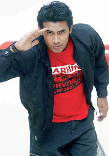 GAMBAR HOT REMY ISHAK TAYANG BADAN