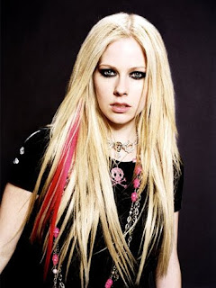 Avril Lavigne Sexy Image
