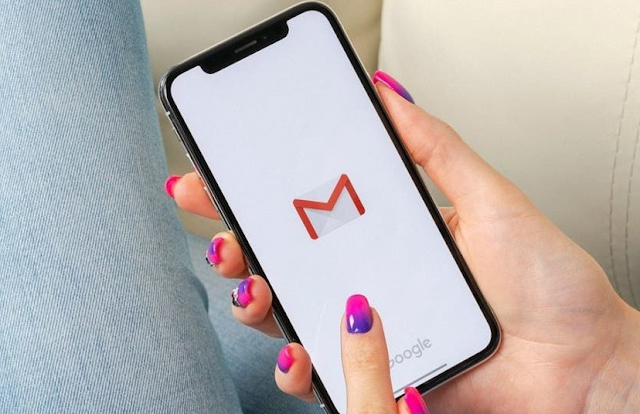 تقوم جوجل بتحديث Gmail لنظام iOS بدعم تطبيق الملفات الأصلي