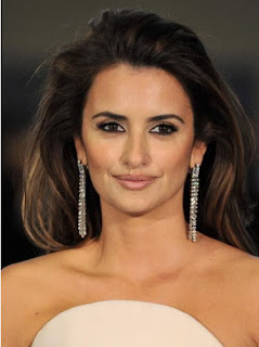 Celebrity hairstyles Penelope Cruz, celebrity updo hairstyles, celebrity hairstyles, best celebrity hairstyles