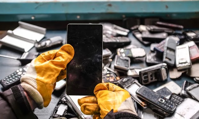 E-Waste Crisis: The Environmental Impact of Disposing Old Electronics