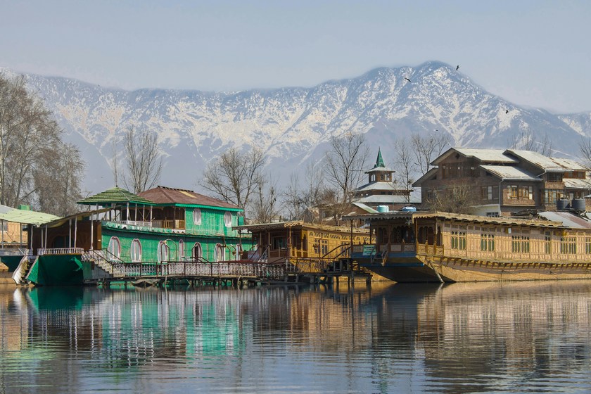 how to get around in kashmir