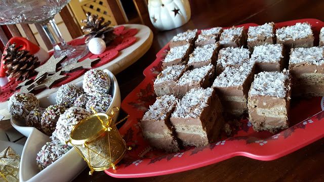 Božične ledene kocke s snežno odejo 