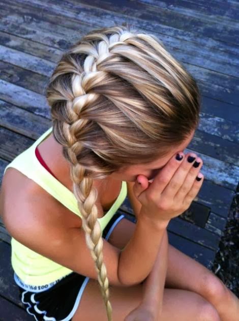 PEINADO PARA NIÑAS CON TRENZA FRANCESA - TRENZA FRANCESA DE LADO vía http://xn--peinadoparanias-brb.blogspot.com/2014/02/peinado-para-ninas-con-trenza-francesa.html#.Uw59SON5OLc