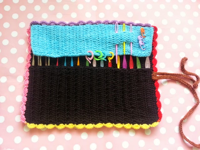 Crochet hook case