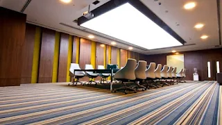 mẫu trần xuyên sáng