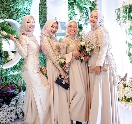 55 Model Dress Kebaya Modern Terupdate 2019 - Terbaru9.Info