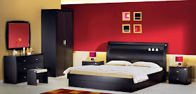 Model desain kamar dominasi warna merah