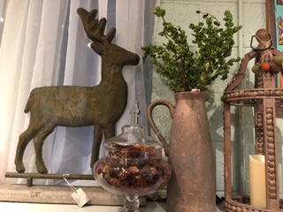 Christmas Mantel Arrangement