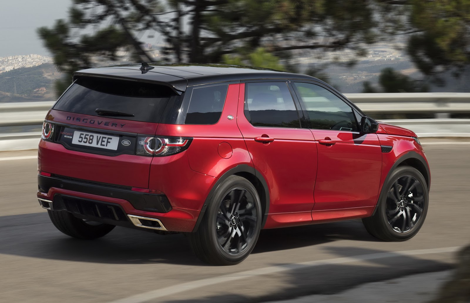 Land Rover Discovery Sport HSE Dynamic Lux Joins The Range