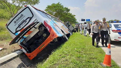 Bus Rosalia Indah Kecelakaan, 7 Orang Meninggal Dunia