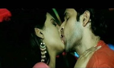 Bollywood Kissing Photos 