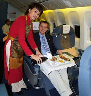 Vietnam Airlines Stewardess