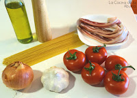 Espaguetis panceta salsa de tomate casera ingredientes