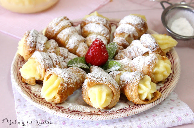 Conos de hojaldre rellenos de crema. Julia y sus recetas