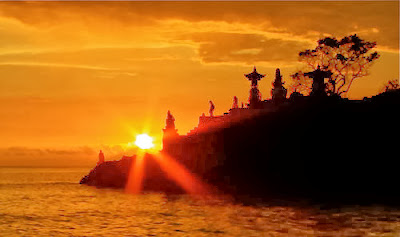 Antara Pantai Senggigi Di Lombok Dan Pantai Kuta Di Bali