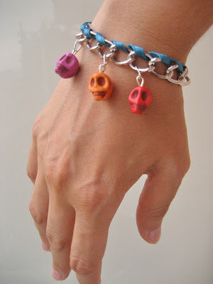 Pulsera de charms de calaveras. Skulls charms bracelet. Bracelets têtes de mort