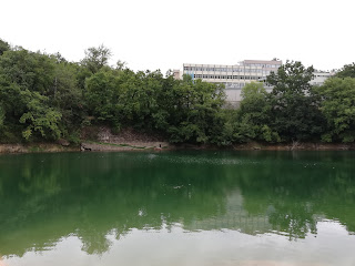 Colegio El Regato, embalse El Regato, Barakaldo, Bizkaia