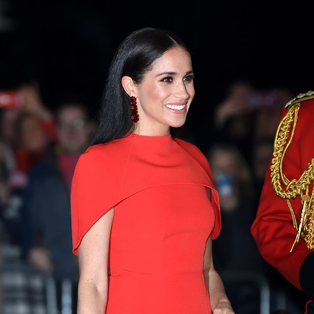 11 Dressing Hacks to Look as Flawless as Royalty