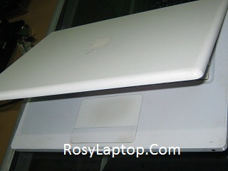Laptop Bekas Apple macbook 5.2 White - Laptop Malang