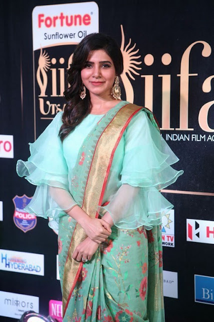 vsamantha cute images at IIFA 2017