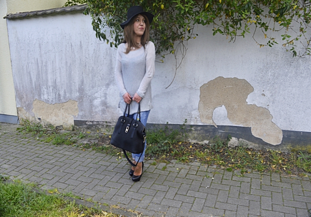 Casual Chic mit Mavi Slim Fit Jeans, Platform High Heels und grauem Oversize Pullover