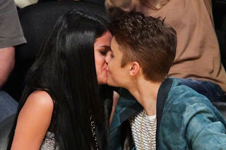 Selena Gomez Boyfriend Kissing