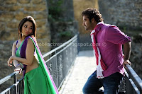 TAMANNA CUTE STILLS FROM OOSARAVELLI