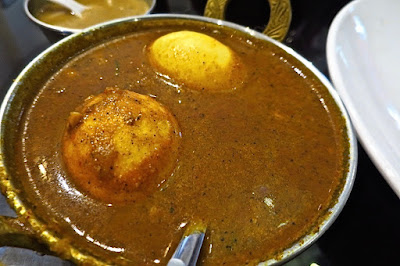 Swaadhisht, egg curry
