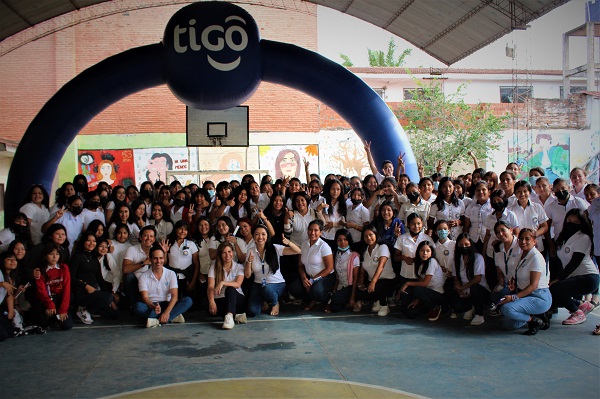 Tigo capacita a niñas y adolescentes para empoderarlas en el entorno digital