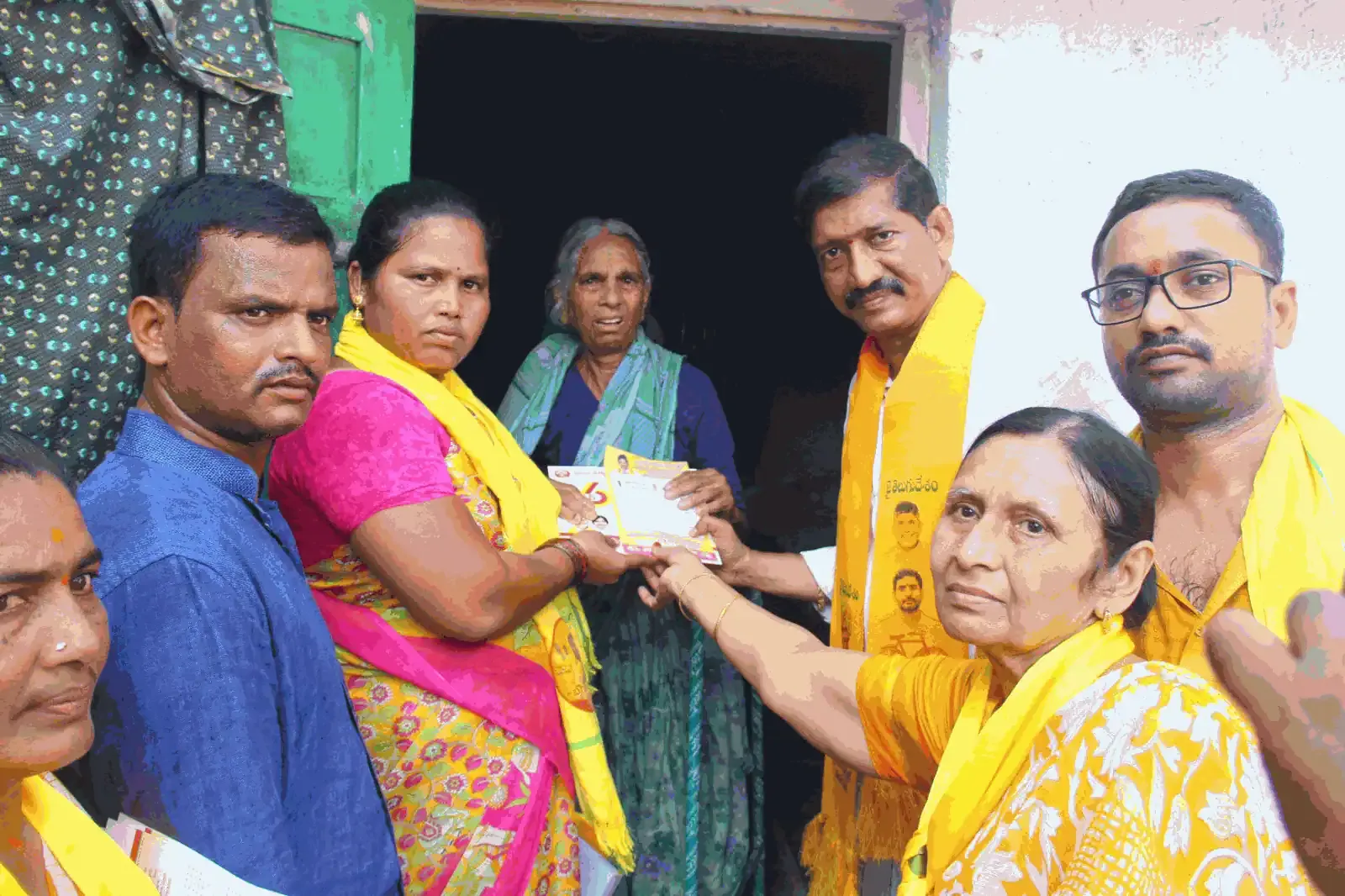 Panchalingala nagaraju news Bastipadu Nagaraju news Kurnool parliament TDP Candidate Bastipati Nagaraju with senior leaders Latest tdp news in knl