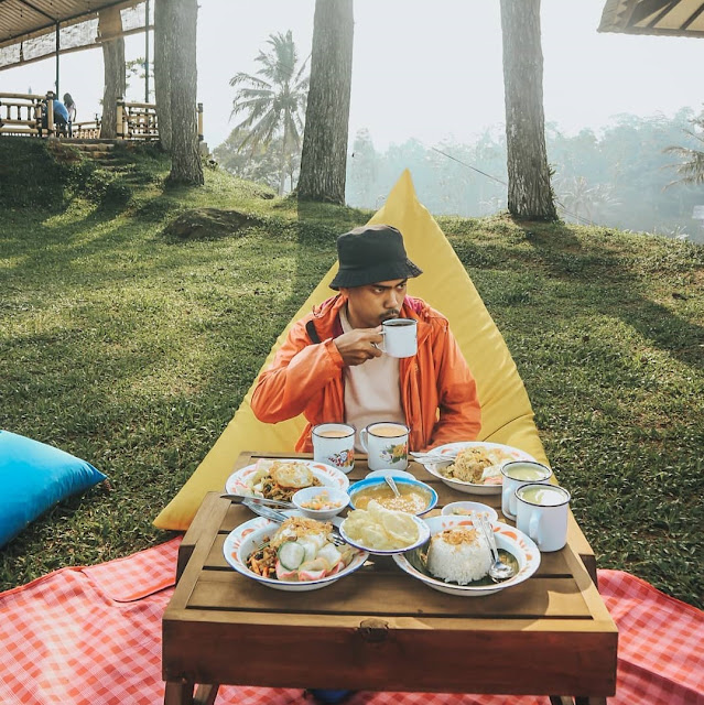 Tempat Makan Lesehan di Bogor yang Enak dan Murah