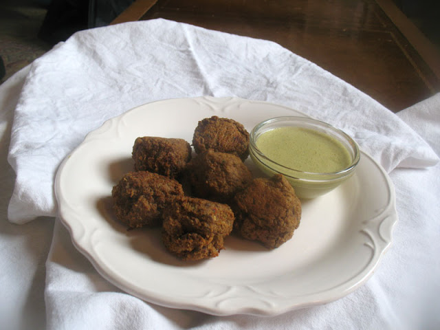 Quinoa Balls alongside Peanut Dipping Sauce