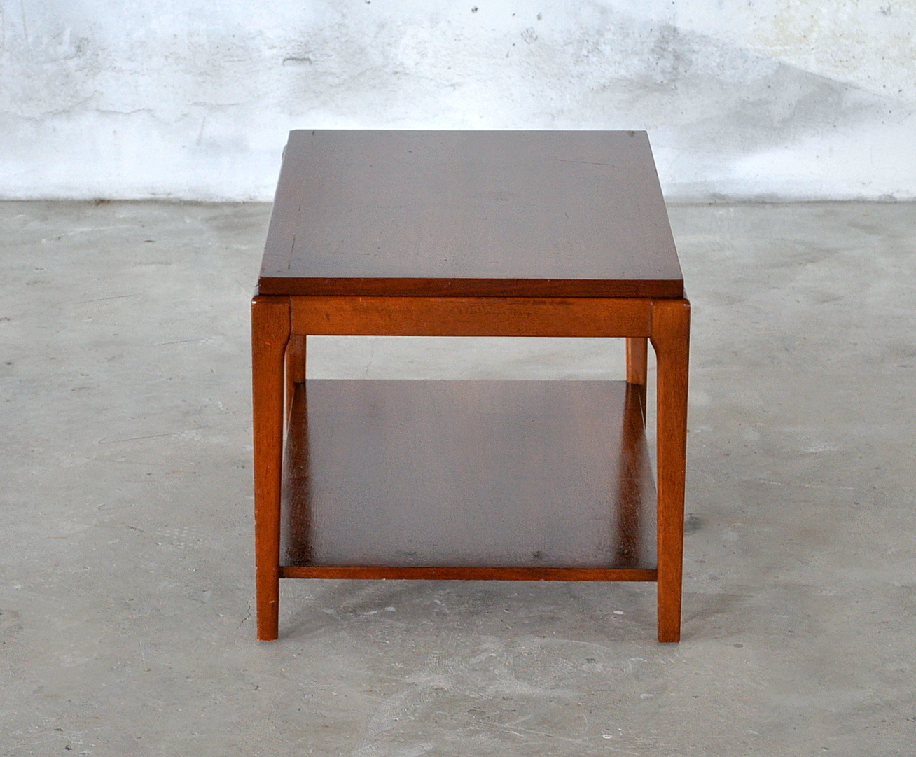 SELECT MODERN: Mid Century Modern Side / End Table / Small Coffee Table
